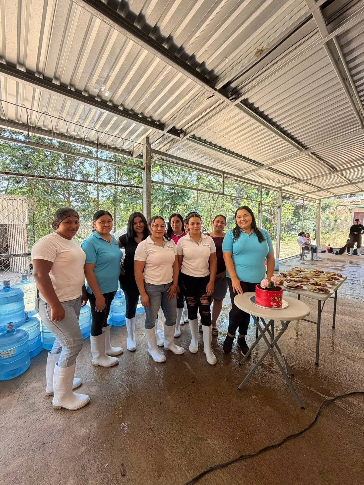 El equipo de la planta de Agua de la Montaña