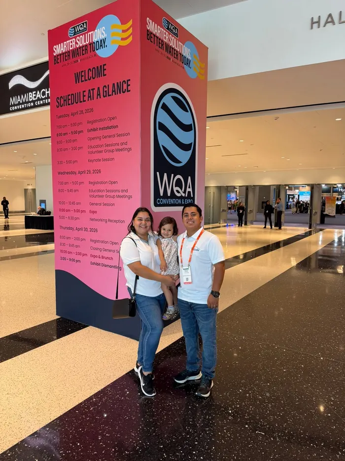 El equipo de Agua de la Montaña en la WQA Convention and Expo 2026 en Miami Beach